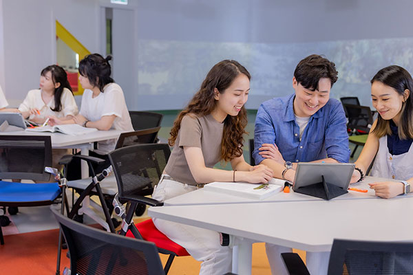 香港进修移民：既能获取香港身份，也能提升学历！